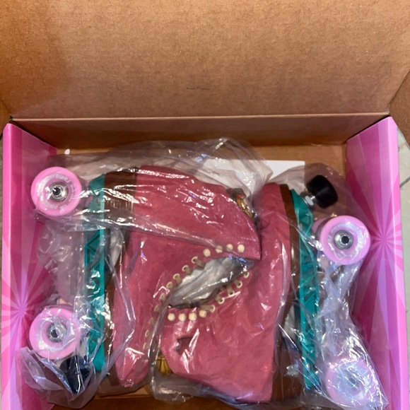 Moxi Barbie Malibu Pink Roller Skates with Sunlite Plate - Picture 5 of 7